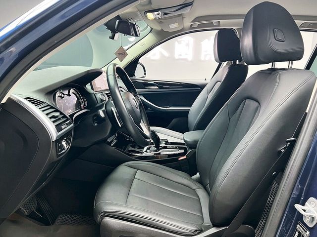 BMW寶馬 X3  第11張相片