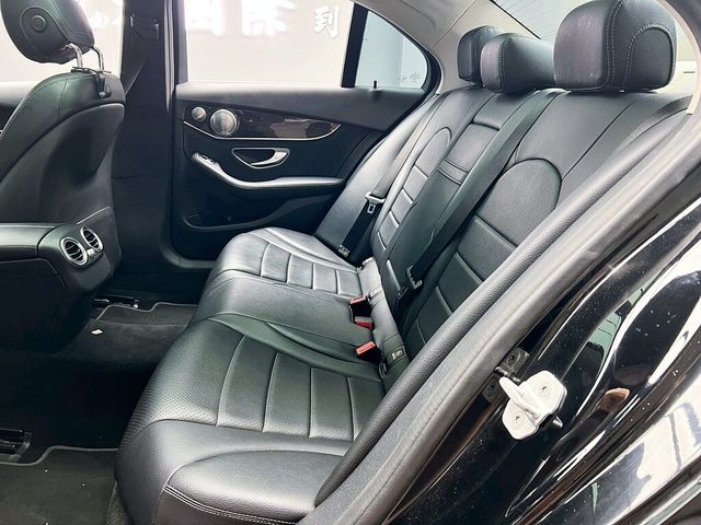 M-BENZ賓士 C300  第13張相片