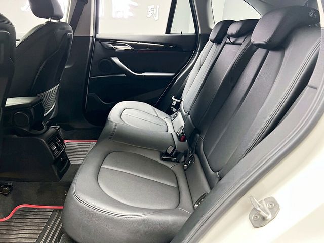 BMW寶馬 X1  第13張相片