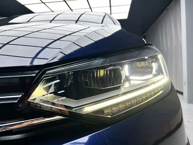 VOLKSWAGEN福斯 TOURAN  第7張相片