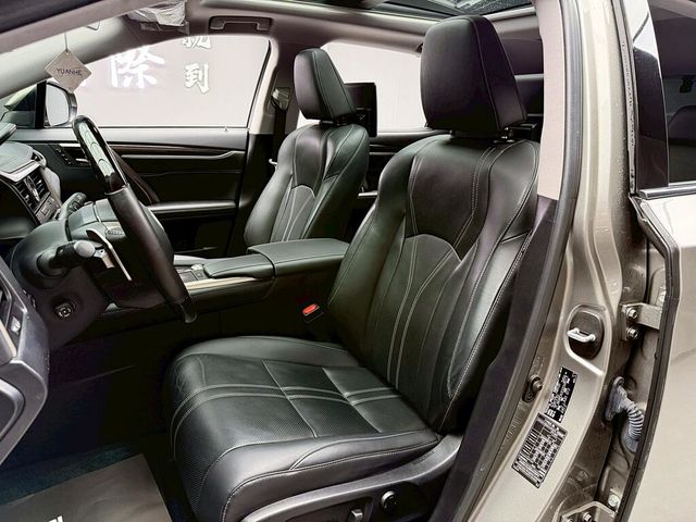 LEXUS凌志 RX450H  第11張相片