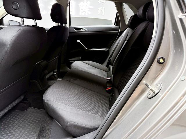VOLKSWAGEN福斯 POLO  第13張相片