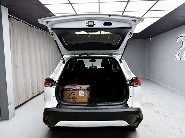 TOYOTA豐田 COROLLA CROSS  第19張相片