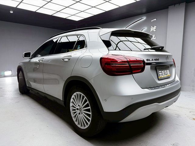 M-BENZ賓士 GLA180  第4張相片