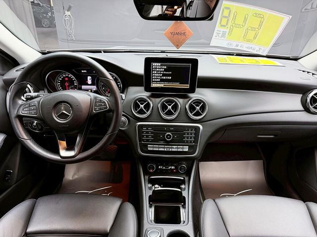 M-BENZ賓士 GLA180  第9張相片