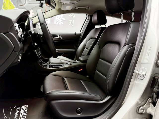 M-BENZ賓士 GLA180  第11張相片