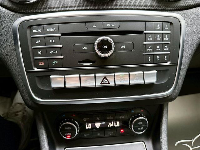 M-BENZ賓士 GLA180  第17張相片