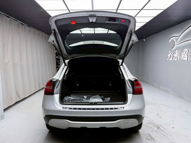 M-BENZ賓士 GLA180  第19張相片