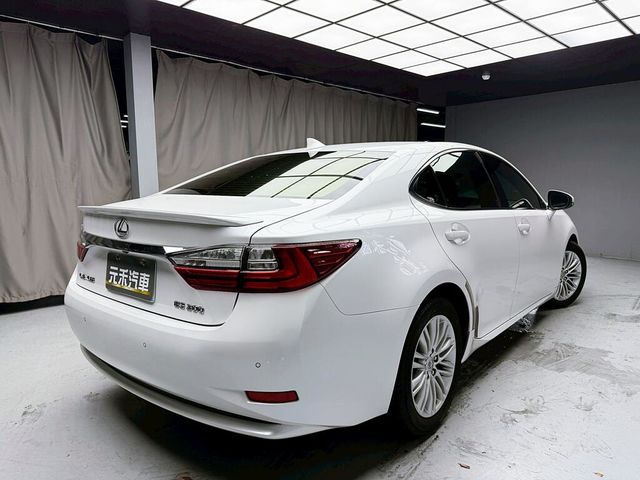 LEXUS凌志 ES200  第6張相片