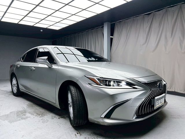 LEXUS凌志 ES300H  第3張相片