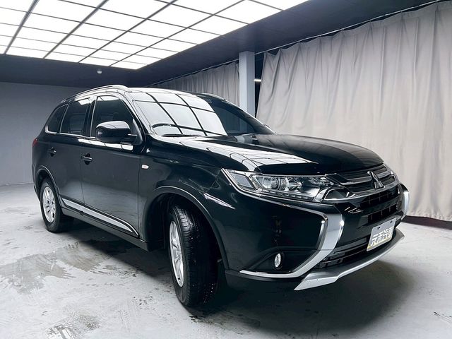 MITSUBISHI三菱 OUTLANDER  第3張相片
