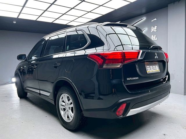 MITSUBISHI三菱 OUTLANDER  第4張相片