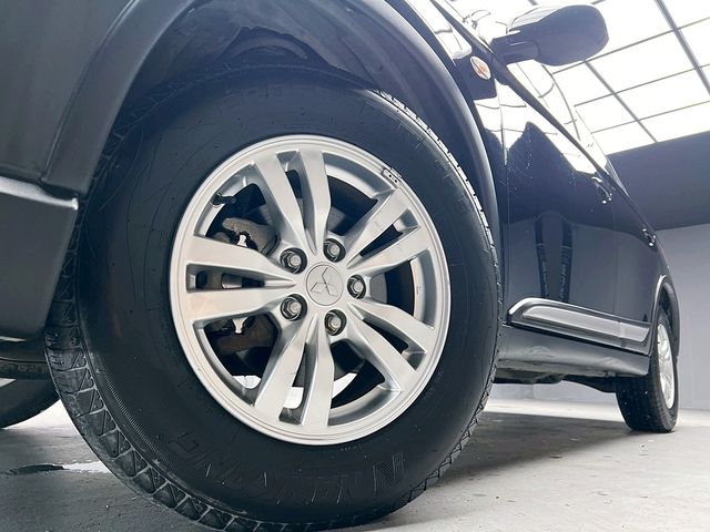 MITSUBISHI三菱 OUTLANDER  第8張相片