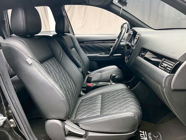 MITSUBISHI三菱 OUTLANDER  第12張相片