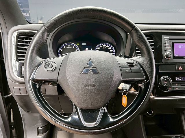 MITSUBISHI三菱 OUTLANDER  第15張相片