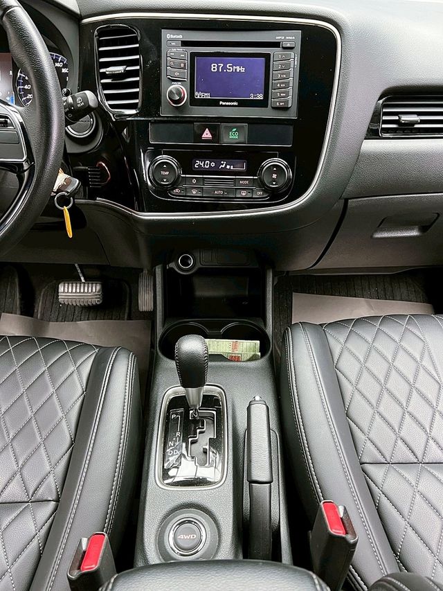 MITSUBISHI三菱 OUTLANDER  第16張相片