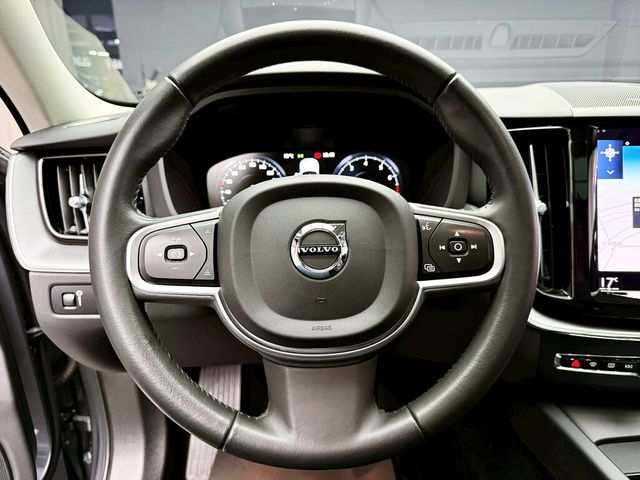 VOLVO富豪 XC60  第14張相片