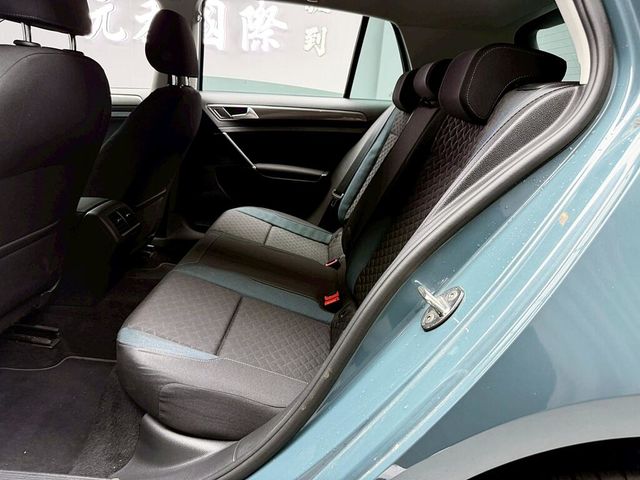 VOLKSWAGEN福斯 GOLF  第13張相片