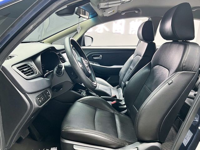 KIA起亞 CARENS  第11張相片