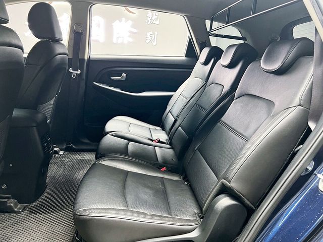 KIA起亞 CARENS  第13張相片