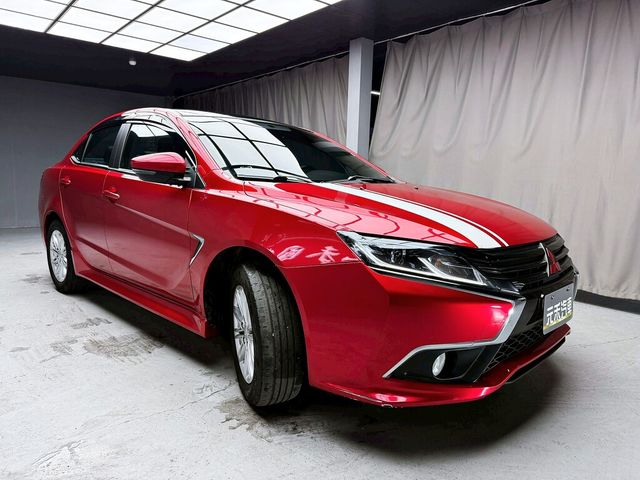 MITSUBISHI三菱 GRAND LANCER  第3張相片