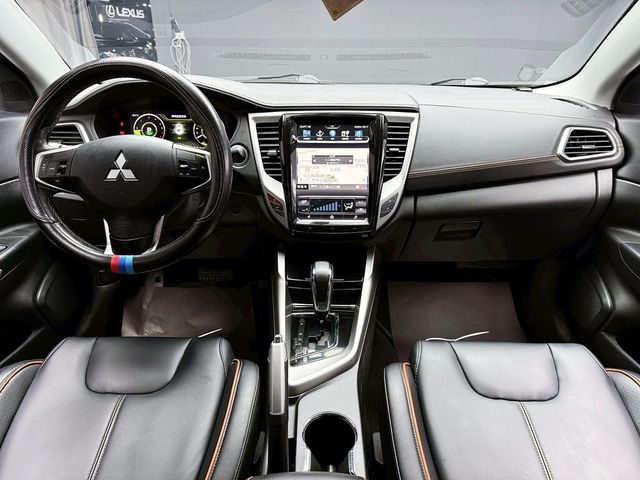 MITSUBISHI三菱 GRAND LANCER  第9張相片