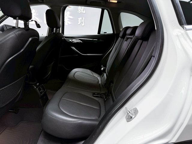 BMW寶馬 X1  第13張相片