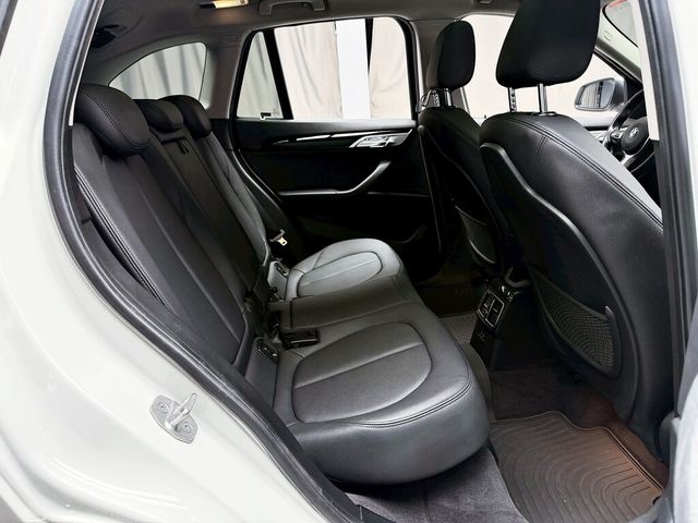 BMW寶馬 X1  第14張相片