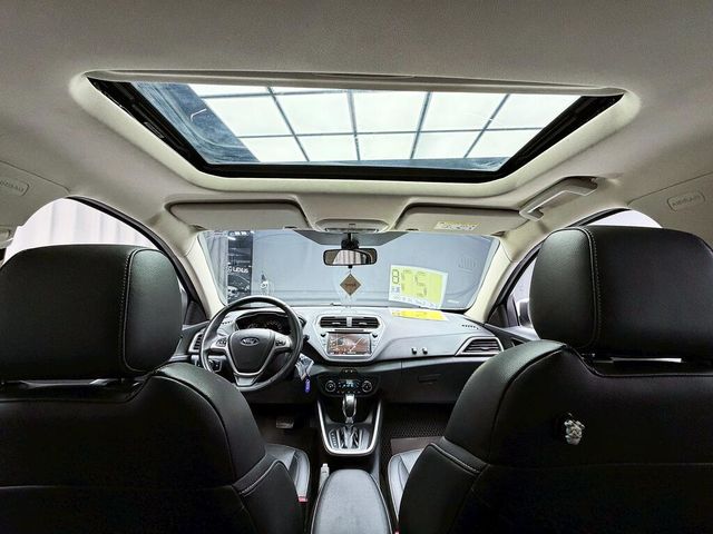 FORD福特 ESCORT  第9張相片