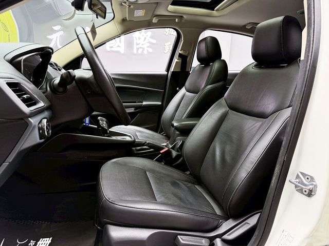 FORD福特 ESCORT  第11張相片