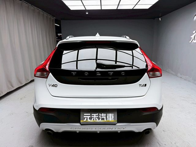 VOLVO富豪 V40 CROSS COUNTRY  第5張相片