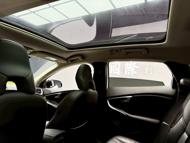 VOLVO富豪 V40 CROSS COUNTRY  第9張相片
