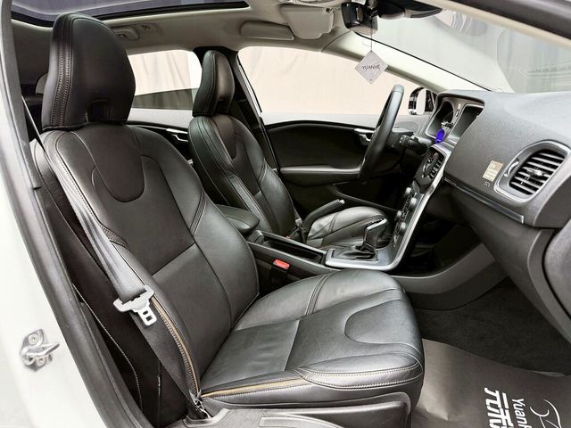 VOLVO富豪 V40 CROSS COUNTRY  第12張相片