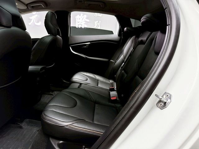 VOLVO富豪 V40 CROSS COUNTRY  第13張相片