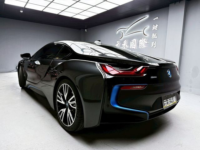 BMW寶馬 I8  第4張相片
