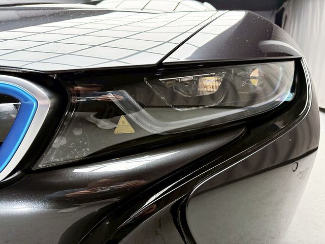 BMW寶馬 I8  第7張相片