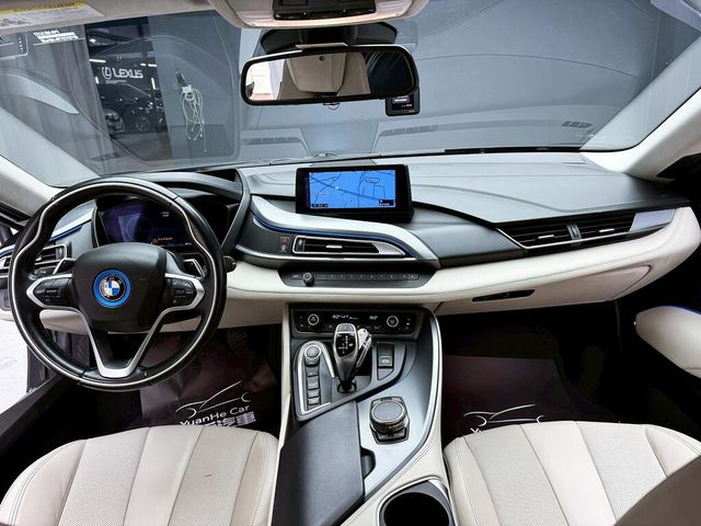 BMW寶馬 I8  第9張相片