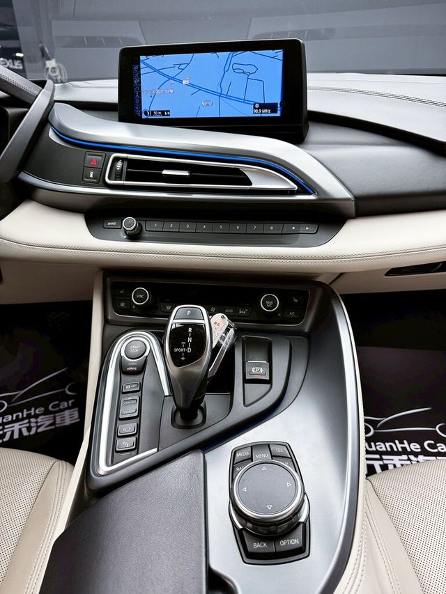 BMW寶馬 I8  第15張相片