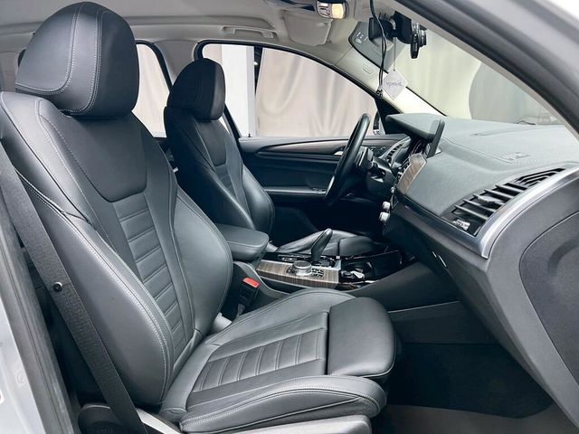 BMW寶馬 X3  第12張相片