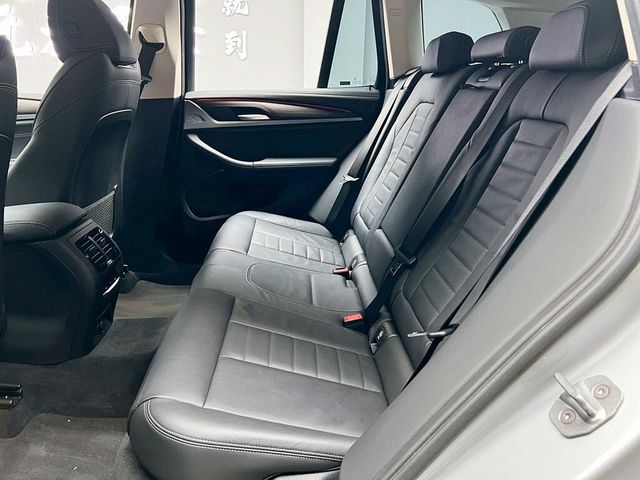 BMW寶馬 X3  第13張相片