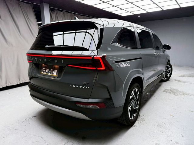HYUNDAI現代 CUSTIN  第6張相片