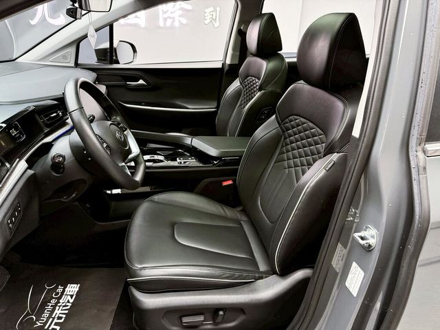 HYUNDAI現代 CUSTIN  第11張相片