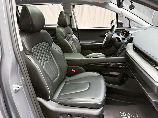 HYUNDAI現代 CUSTIN  第12張相片