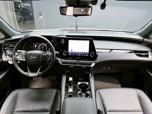 LEXUS凌志 RX350H  第9張相片