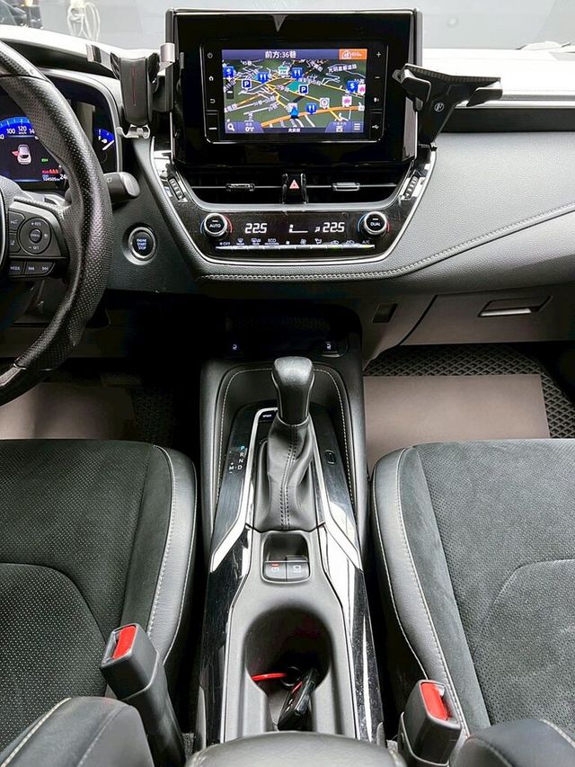 TOYOTA豐田 AURIS  第31張相片