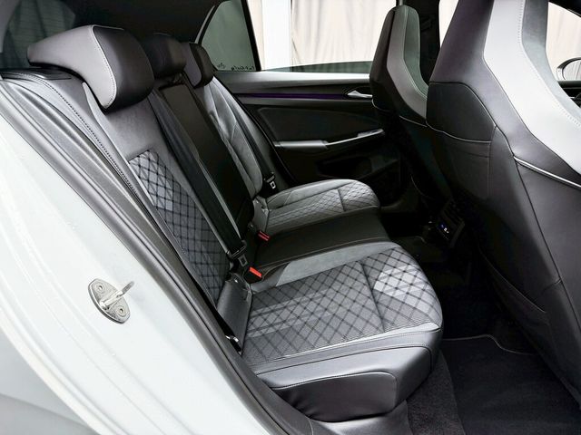 VOLKSWAGEN福斯 GOLF  第27張相片