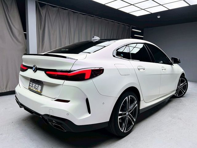 BMW寶馬 218I M SPORT  第6張相片