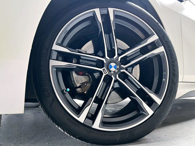 BMW寶馬 218I M SPORT  第8張相片