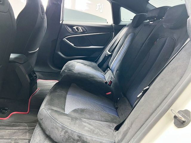 BMW寶馬 218I M SPORT  第13張相片