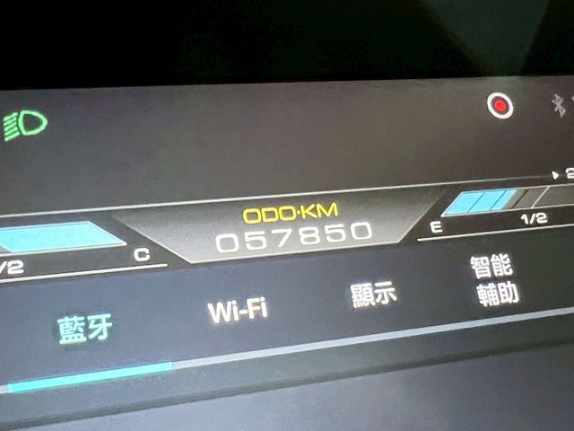 LUXGEN納智捷 URX  第10張相片